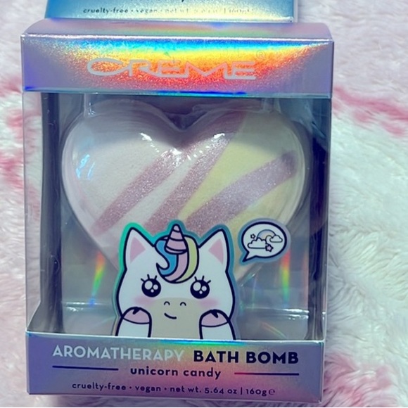 The Creme Shop 3D Aromatherapy Fizzy Bath Bomb - Unicorn - Picture 2 of 2